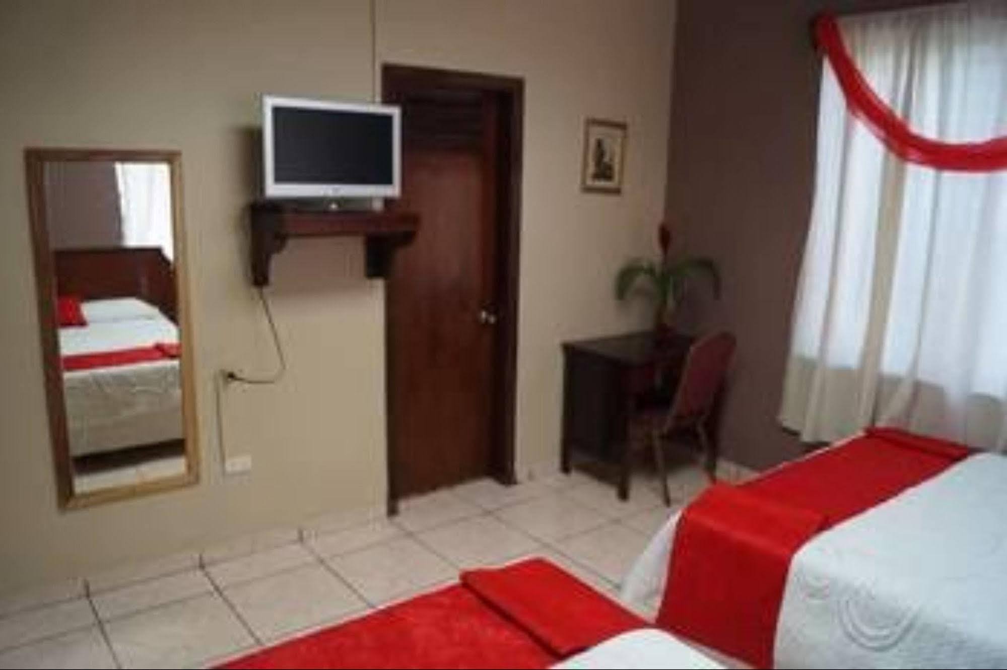 Micro Hotel Rio De Piedras San Pedro Sula Ngoại thất bức ảnh